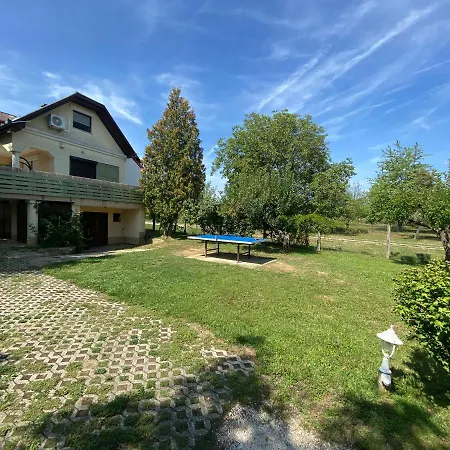 Csendes Vendeghaz, Families, Hikers & Bikers Cserszegtomaj