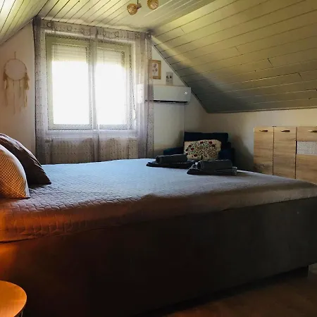 펜션 Csendes Vendeghaz, Families, Hikers & Bikers *