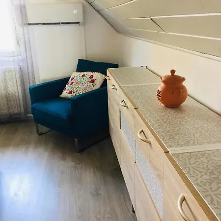 펜션 Csendes Vendeghaz, Families, Hikers & Bikers *