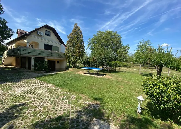 Csendes Vendégház, Families, Hikers&bikers Cserszegtomaj