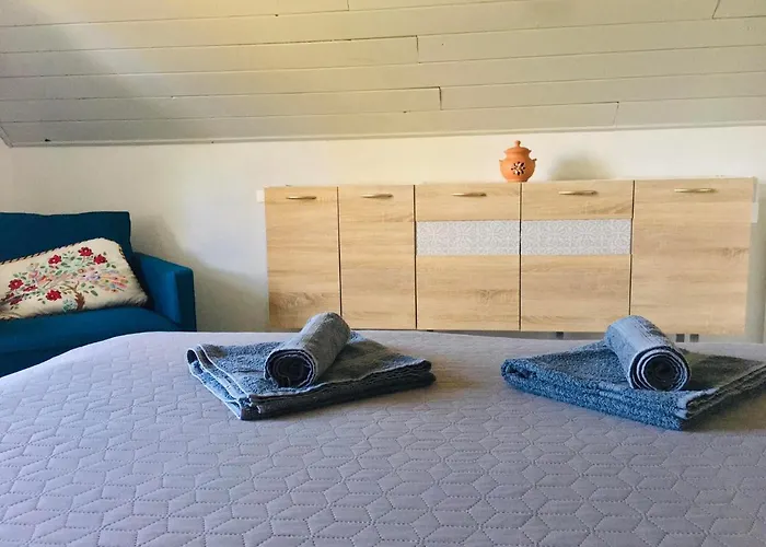 Csendes Vendeghaz, Families, Hikers & Bikers בית נופש